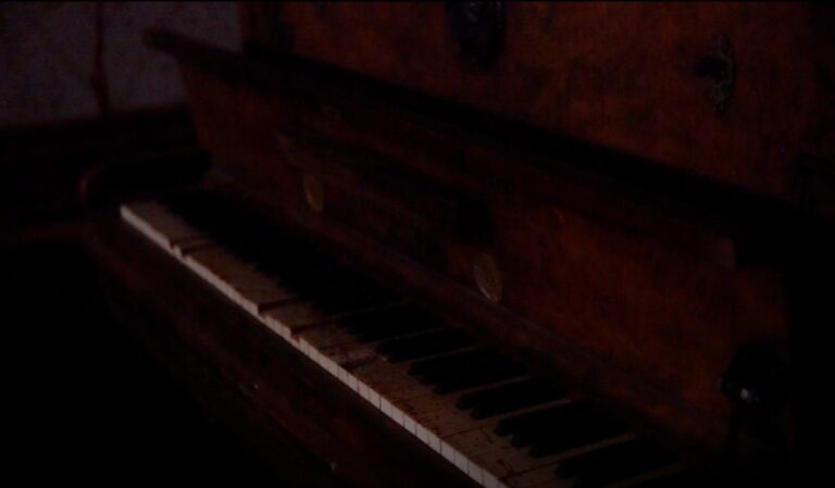 Obsessed piano