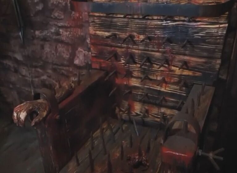 Torture chair