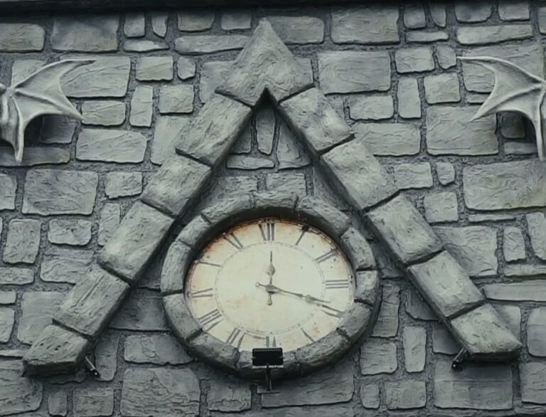 Cursed clock